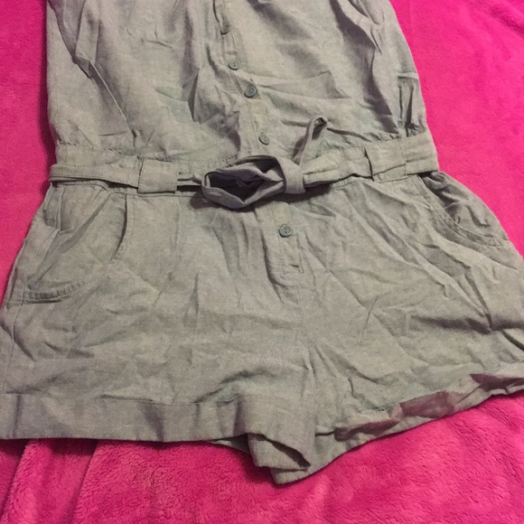 Romper - Picture 2 of 5